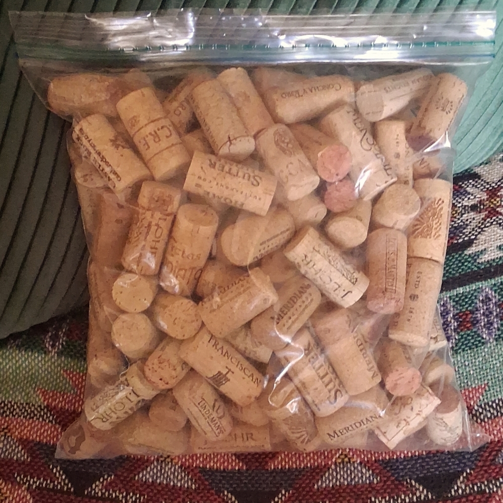 101 𝅺Wine Corks